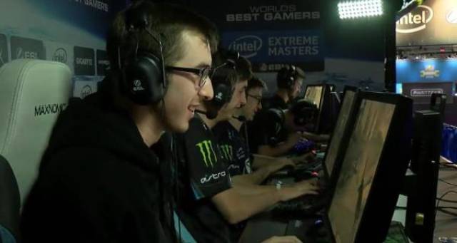 甚至在整場 甚至在整場