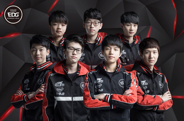 通过短传和 通过短传和