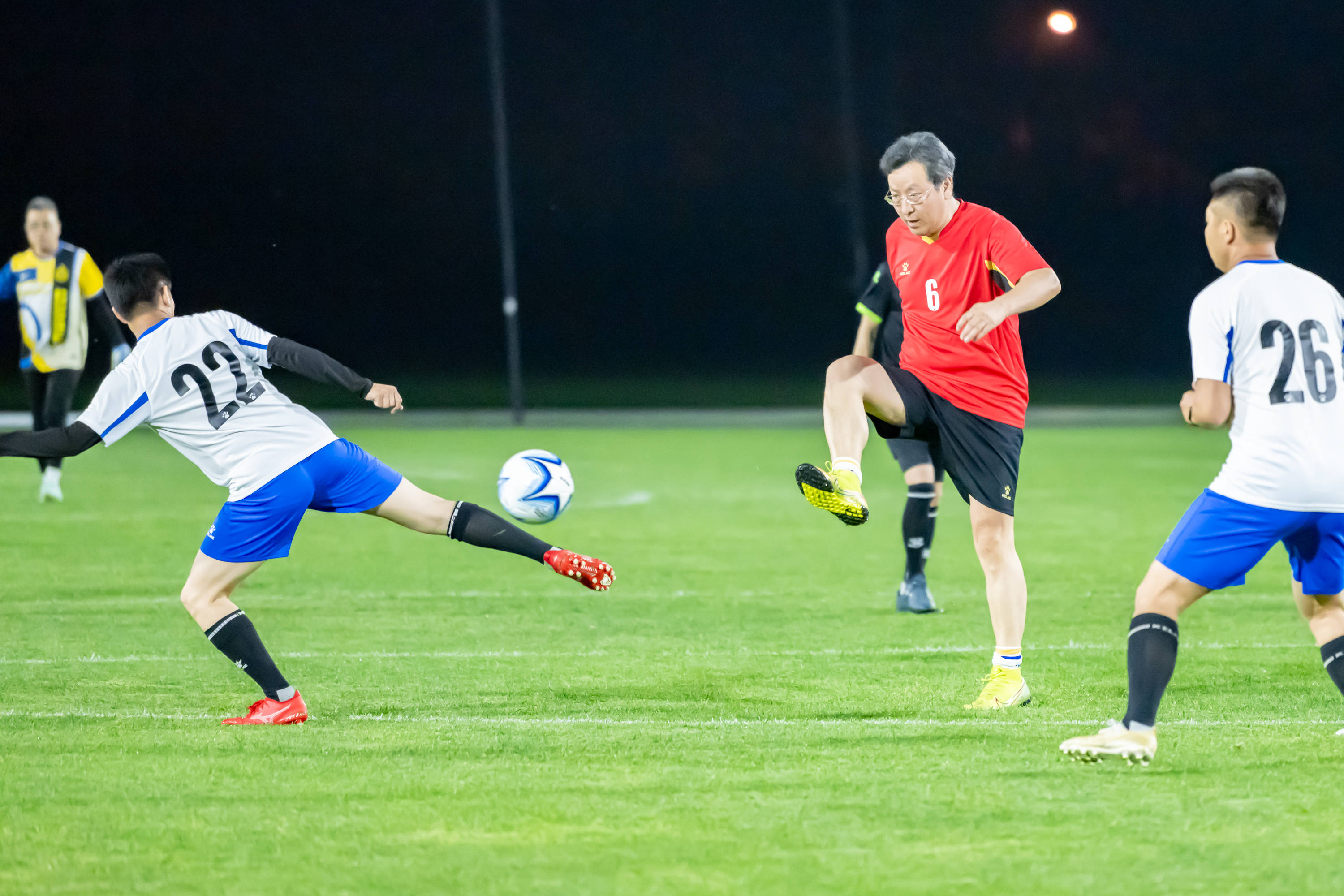 的紧密协作 的紧密协作